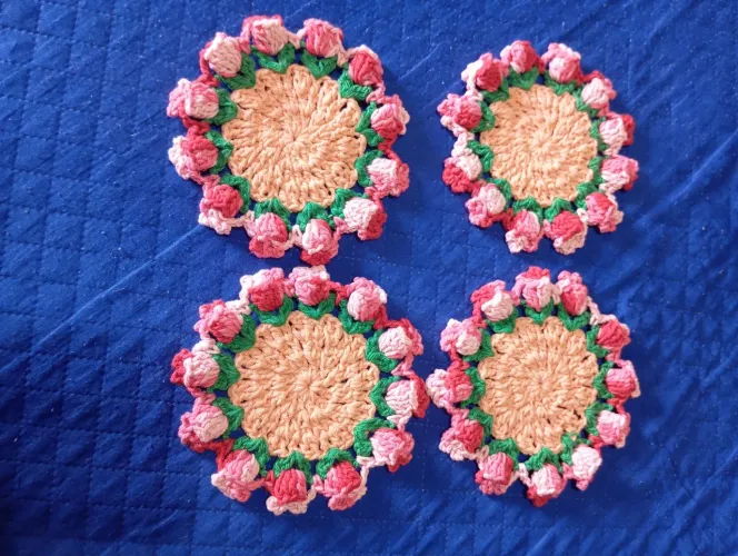 Porta copo tulipa de crochê 
