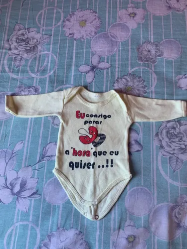 4 BODYS MANGA LONGA INFANTIL - USADOS 