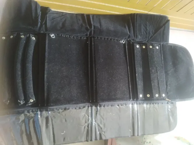 Vendo um mostruário grande 82 x 32 por 40 reais