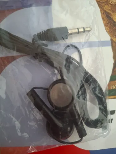 fone de ouvido com fio , boa qualidade, novo!