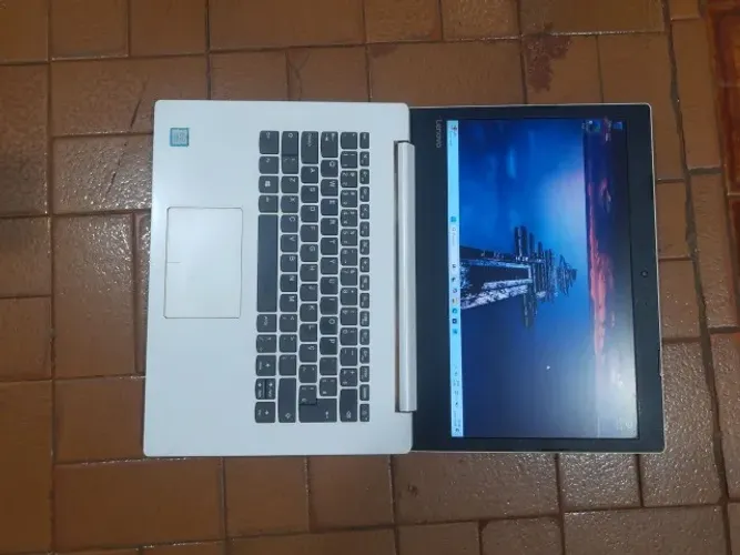 Notebook i5 Lenovo 80YF