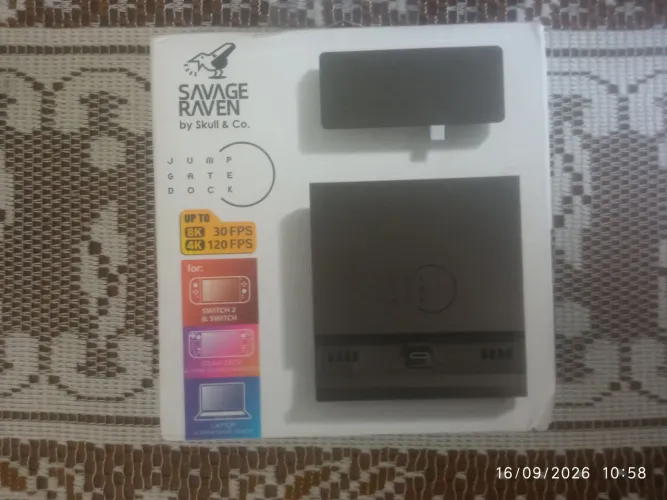 Dock Portátil Skull & Co. Savage Raven - Para Nintendo Switch, Steam Deck e Laptop 8K