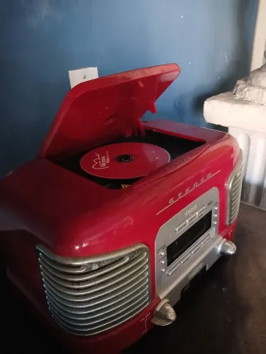 Som rádio cd retro para decoração