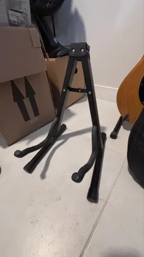 Doa-se suporte de violão
