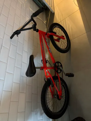 Bicicleta Status Cross Aro 20