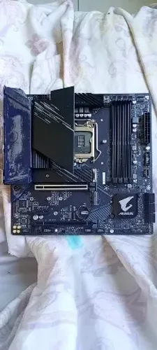 Placa B560M aorus elite, com defeito.