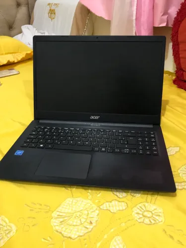 Vendo notebook por 1.100 reais