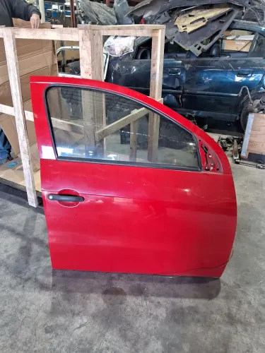 Porta dianteira direita vw g5 g6 g7 g8 lata sem acessórios