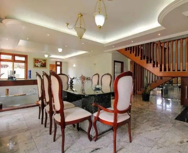 EXCELENTE CASA A VENDA NO BAIRRO CASTELO-BH