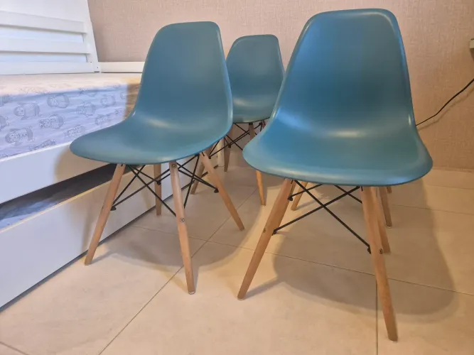 Kit 4 cadeiras Eames