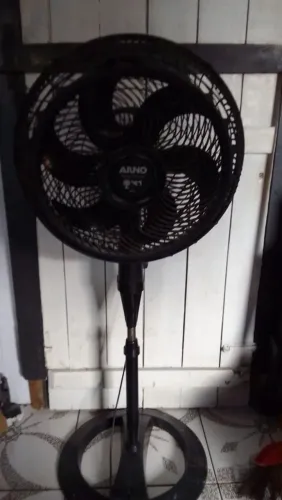 Vendo Ventilador Arno de Coluna em ótimas condições
