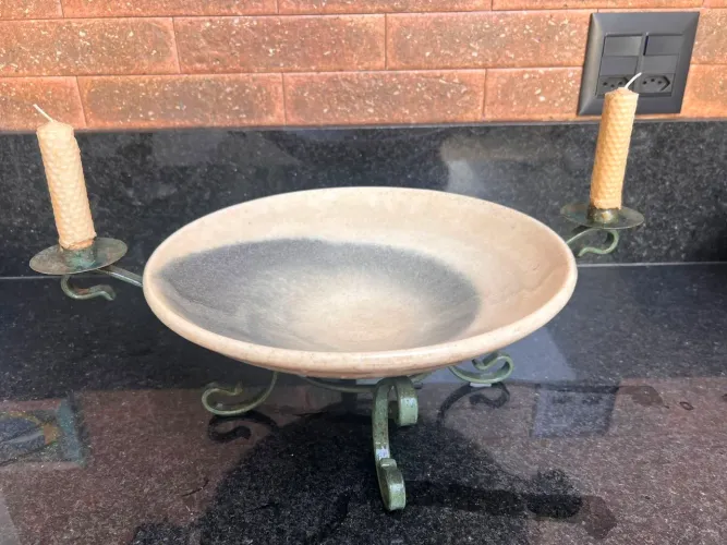Fruteira pedra sabão e castiçal 