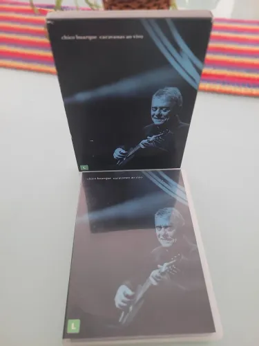 DVD Chico Buarque_álbum "Caravanas Ao Vivo"_2018.<br>Caravanas Ao Vivo