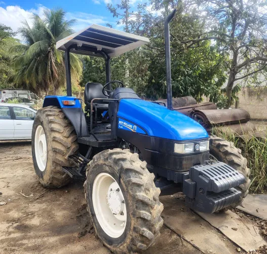 Trator traçado New Holland tl65