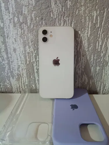iPhone 12 ótimo estado nada trocado