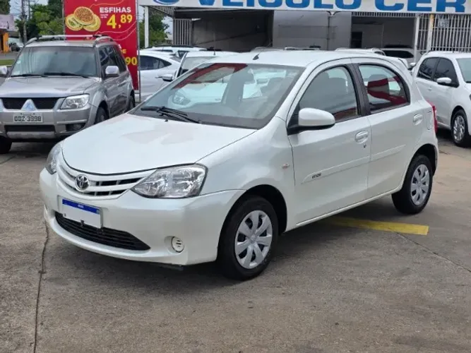 Toyota Etios XS 1.5 Flex 16V 5P Mec. 2016