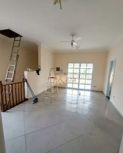 Casa Sobrado - Jacareí - Terras de São João - 3 Dormitórios - 156m².