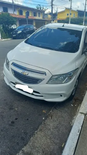 Chevrolet Onix Hatch LT 1.0 8V Flex Power Mec. 4P 2015