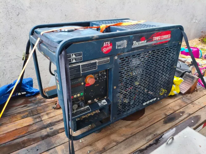 Gerador Toyama 12kva Diesel Trifásico ATS 