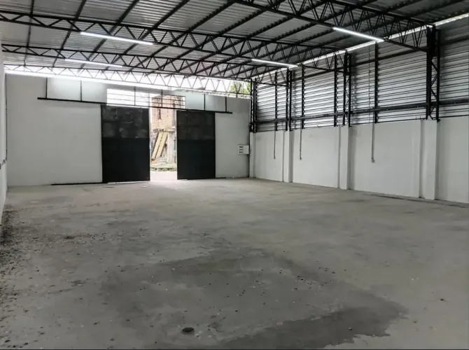 GALPÃO PARA ALUGUEL NOVO 375m² em Tarumã- Manaus/AM
