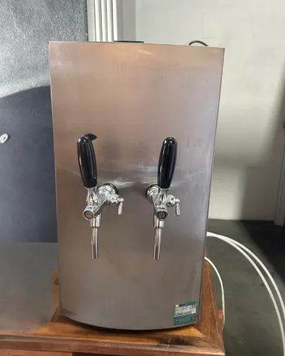 Chopeira Elétrica Memo Slim 50L/h - 2 Torneiras (com capa)