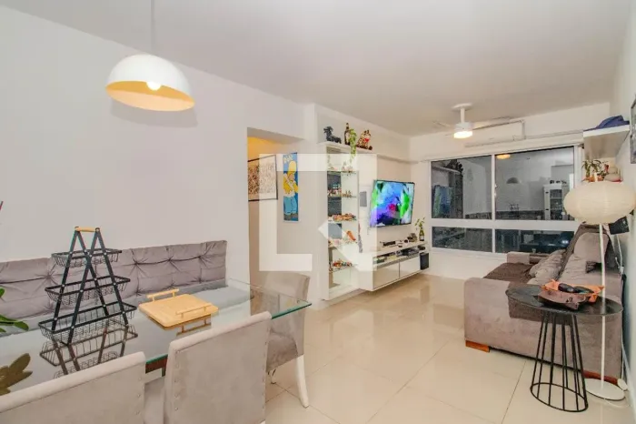 Apartamento à Venda - São Sebastião, 3 Quartos, 71 m2