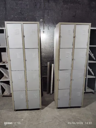 Armário 8 porta pequena