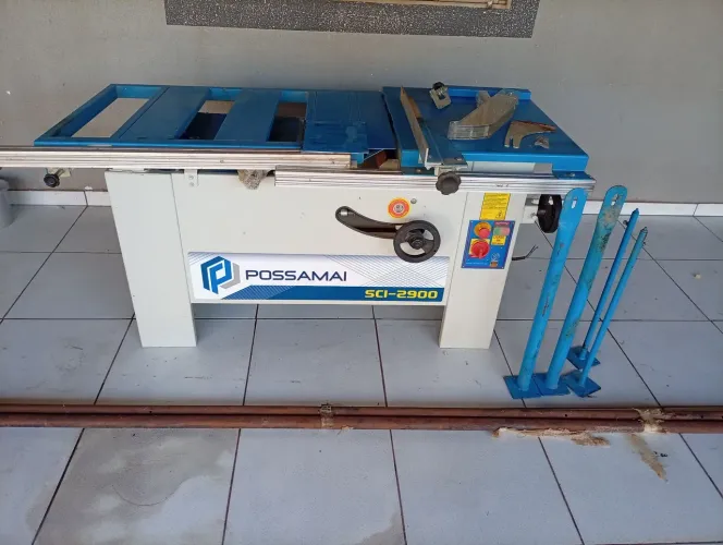Máquina esquadrejadeira SCI 2900