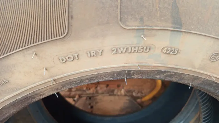 Pneu borrachudo 275 