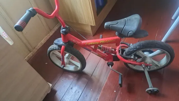 Bicicleta para criança em ótimo estado