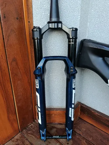 Suspensão Sid ultimate sl 120mm 2024 sem trava ,pouco usada...