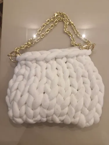 Bolsa em crochet 