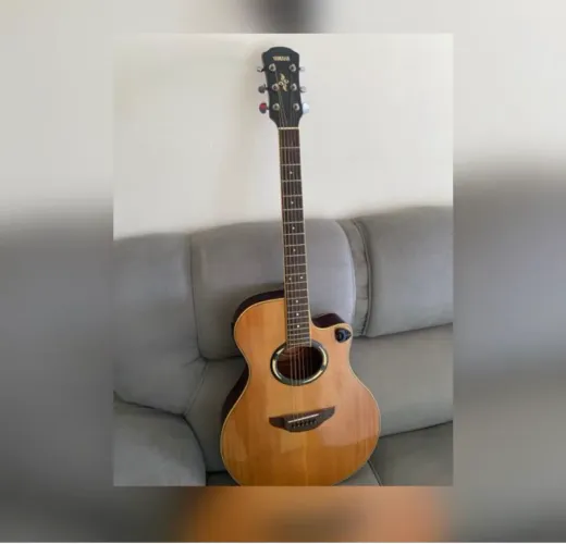 Violão yamaha apx 500