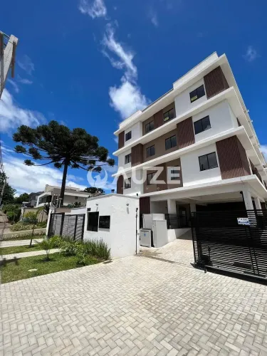 Apartamento com sacada e churrasqueira na melhor localização do Campo Comprido