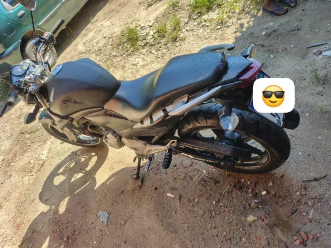 VENDE-SE CB 300 2014