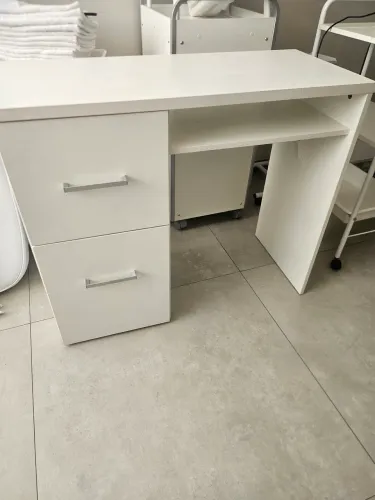 Mesa para Manicure Unha em Gel Kixiki - Seminova (Perfeito Estado)