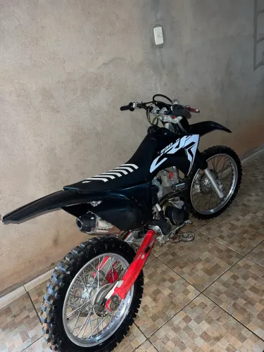 Vende-se ou troco!