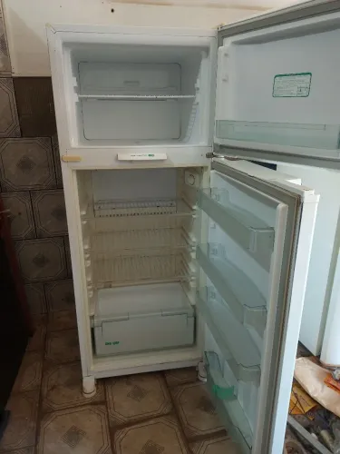 Vendo geladeira Consul 415 Litros 