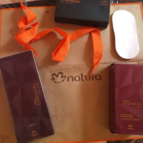 Perfume Essencial exclusivo feminino 