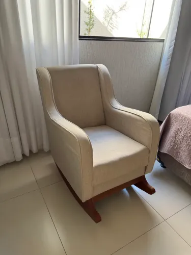 Cadeira de amamentação balanço 