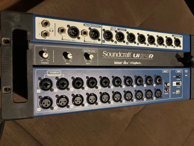 Soundcraft ui24R