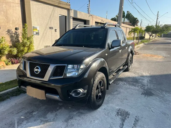 Nissan Frontier SV AT. CD 4X4 2.5 TB Dies. Aut. 2015