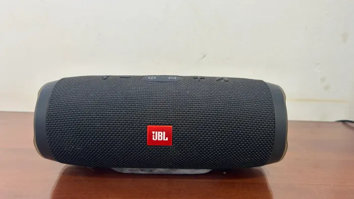 JBL Charge 3 Original Usada - Leia a descrição.