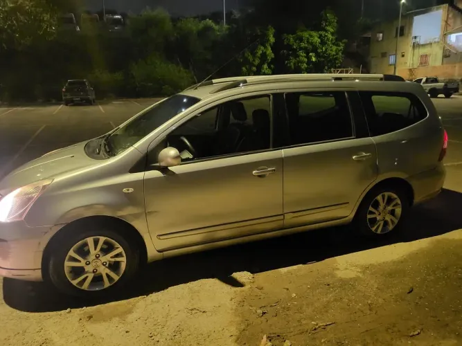 Nissan Livina Grand SL 1.8 16V Flex Fuel Aut. 2014