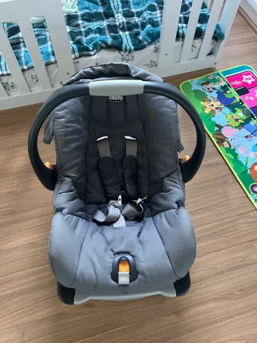 Bebê Conforto Chicco KeyFit 30 com Base - Cinza / Excelente Estado