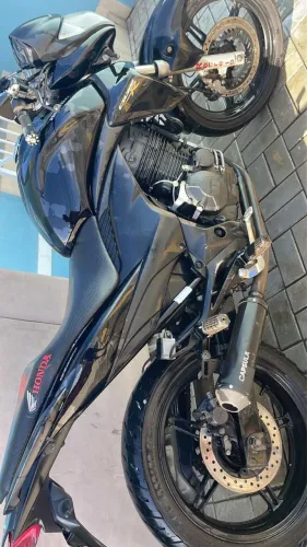 Moto cbr 300 pintura nova nada pra fazer 