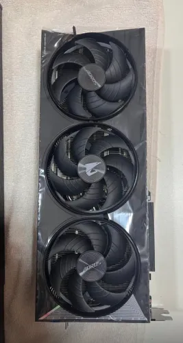 Placa de Vídeo RX 9070XT 16GB Aorus Elite