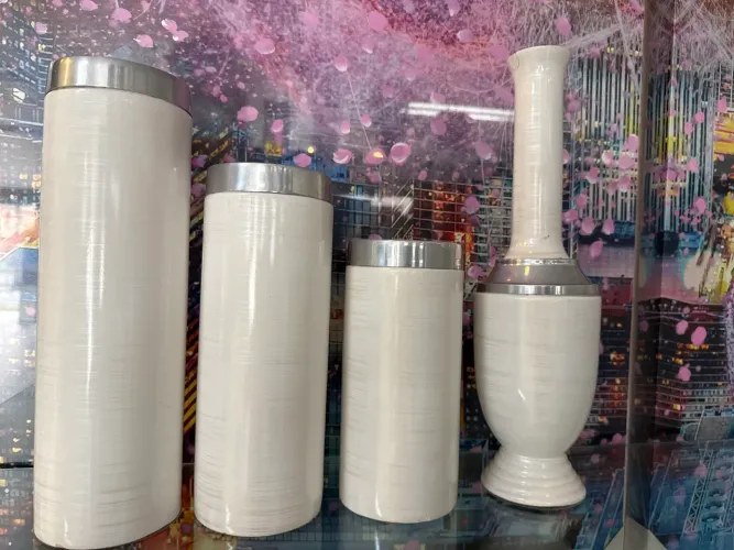 Conjunto 4 vasos decorativos brancos