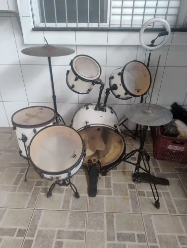 Bateria estrumental 