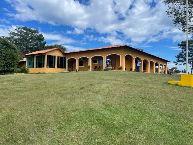Fazenda de luxo em São Francisco de Goiás - GO